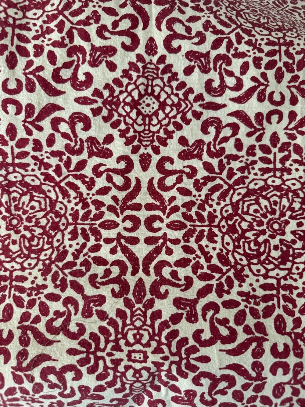 LNWOT Pier 1 Red and Cream Reversible Table Runner